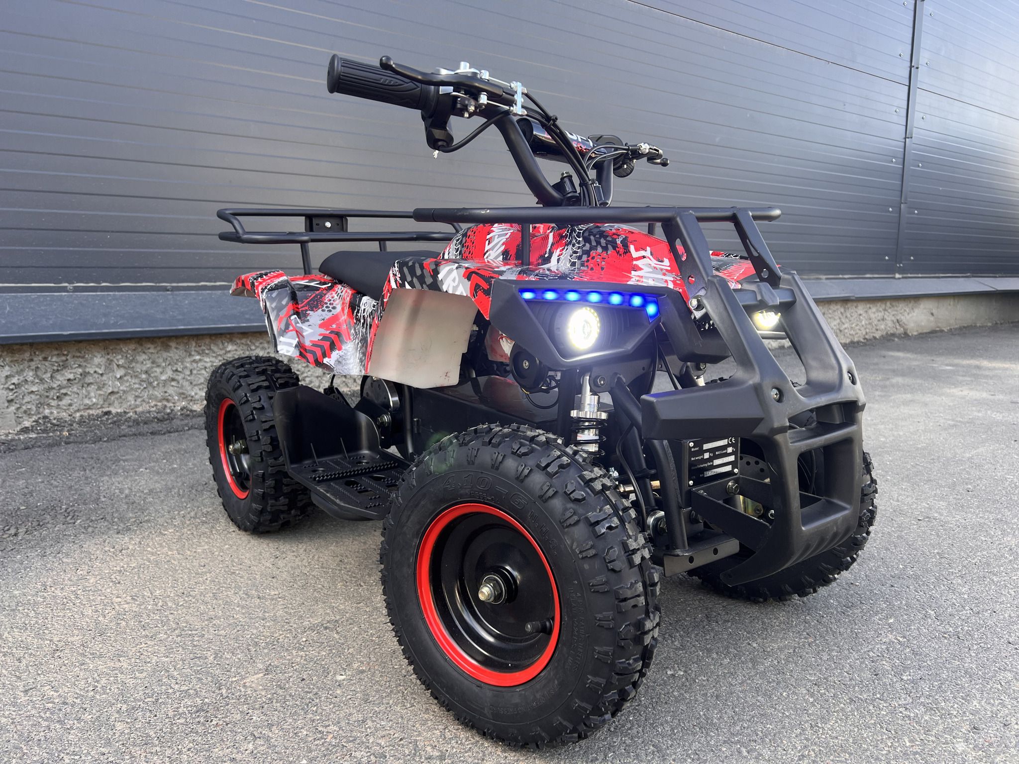 Подростковый электро-квадроцикл c МР3 "WeKids Cars"